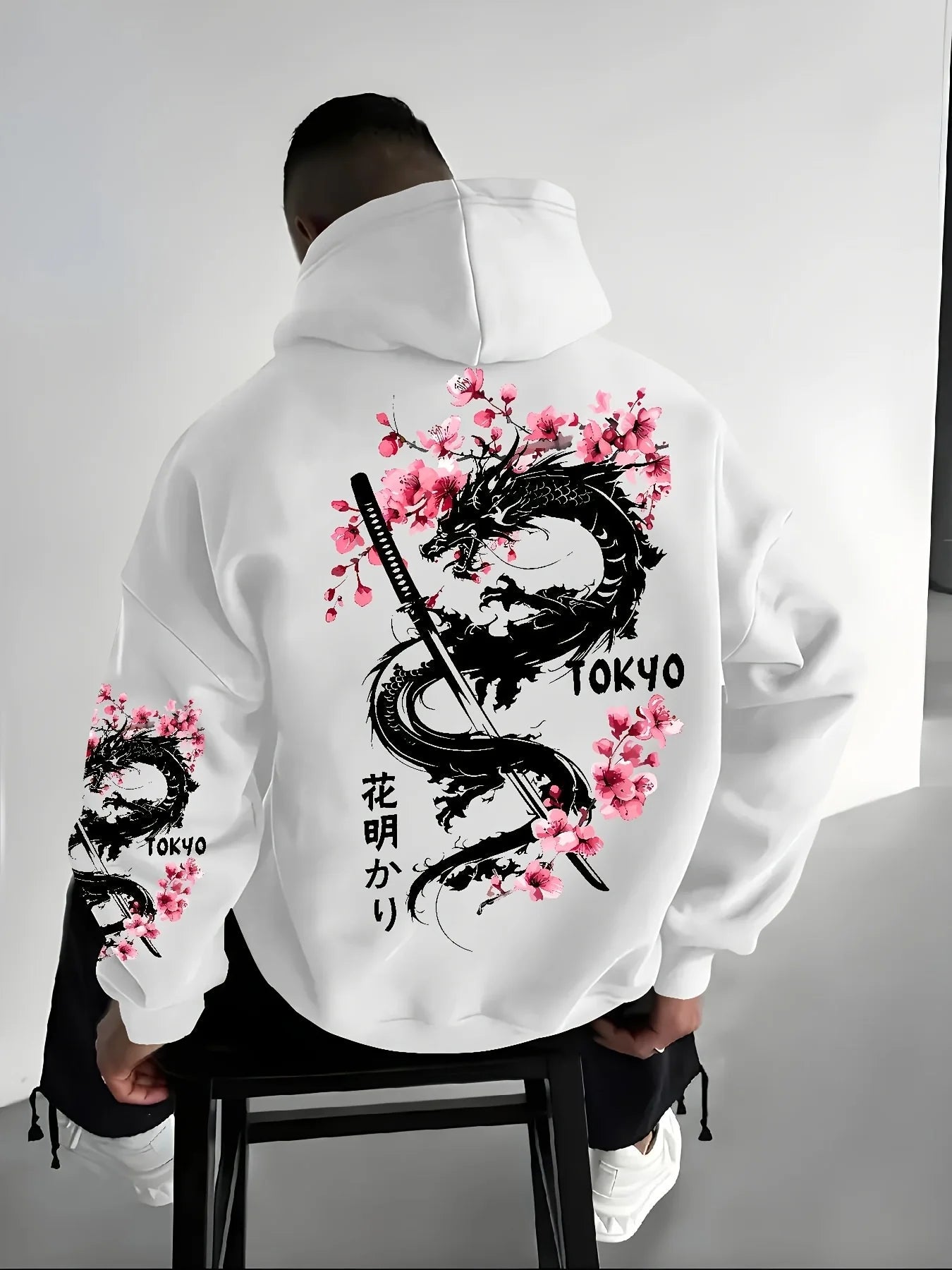 Men's anime-style dragon-patterned cherry blossom print hooded pullover for winter warmth, loose and casual style